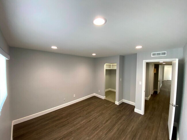 Building Photo - Coming Soon: Stylish 2-Bed Apartment with Underground Parking