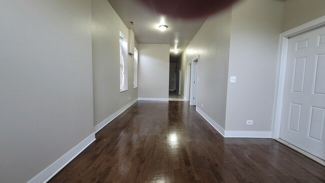 Building Photo - 1656 S Hamlin Ave