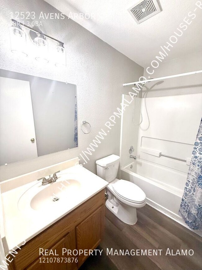 Building Photo - 12523 Avens Arbor