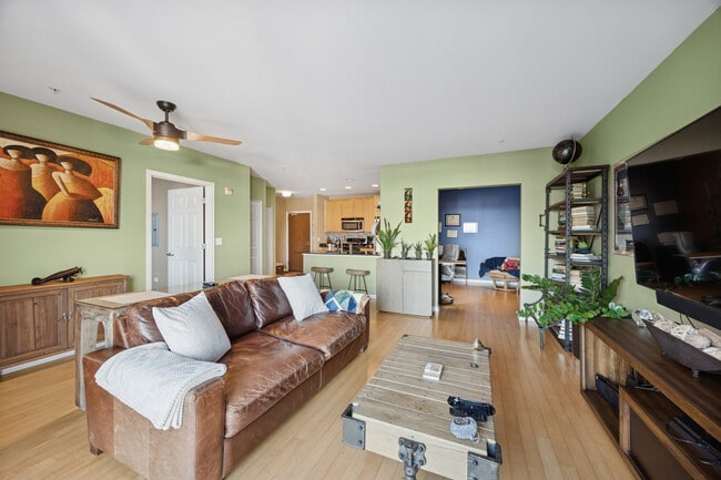 Building Photo - 7757 Van Buren St