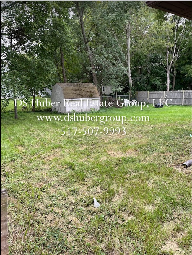 Building Photo - 326 E Sycamore-
