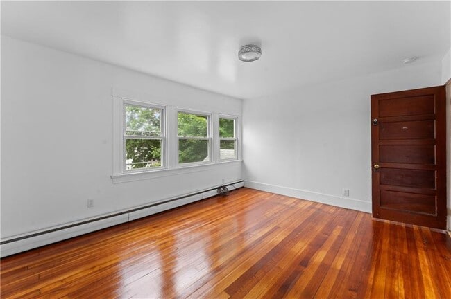 Building Photo - 335 Blackstone St