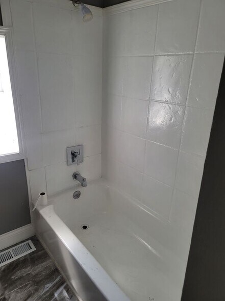 Building Photo - 3726 Avondale Ave