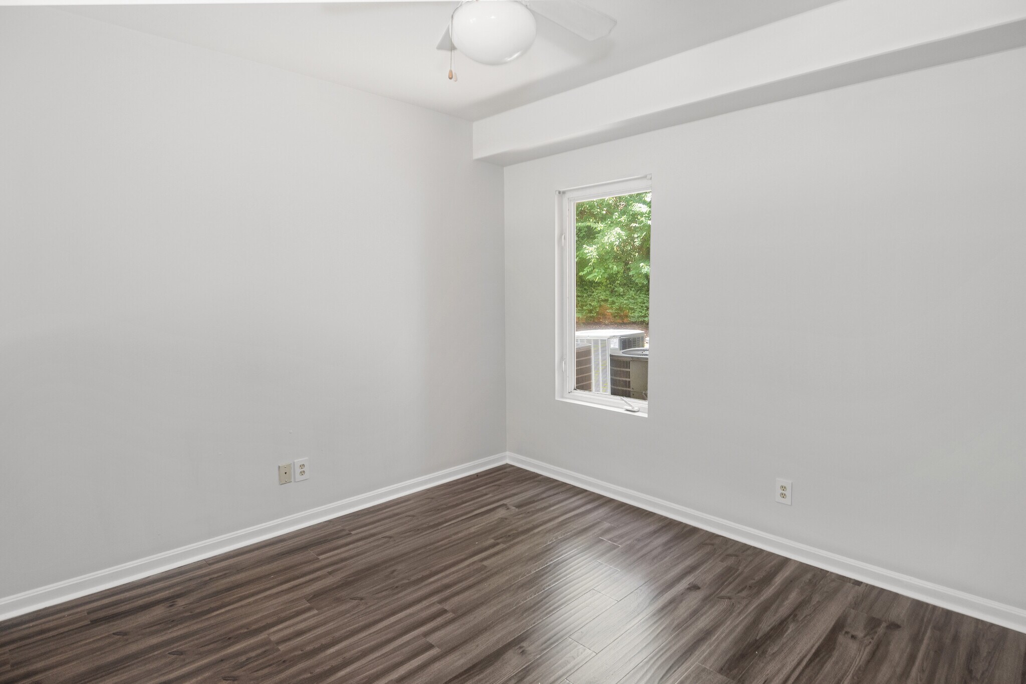 Building Photo - 2745 Grinstead Dr