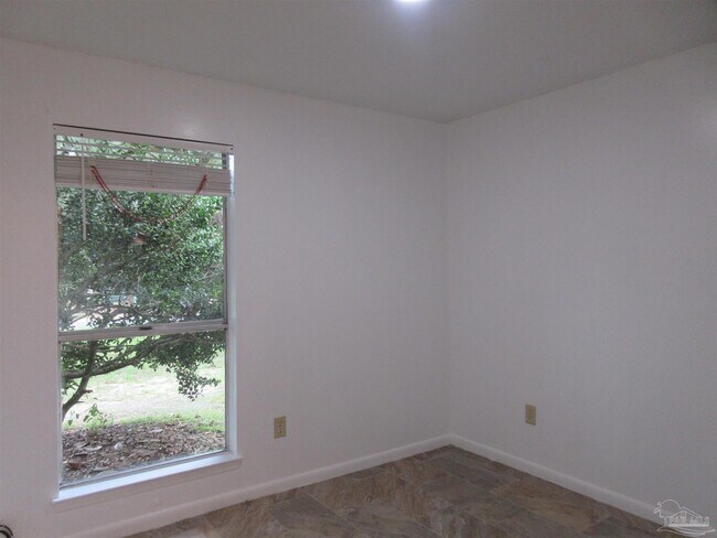 Building Photo - 5337 E Avenida De Golf