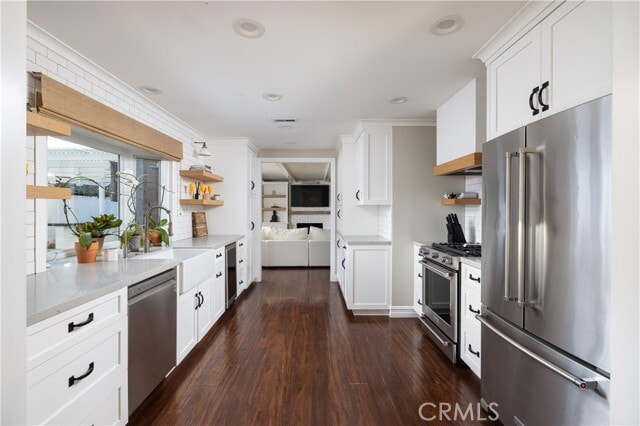 Building Photo - 407 E 16th St