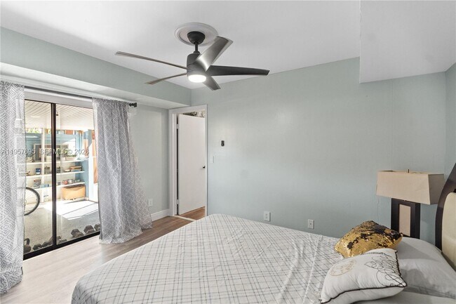 Building Photo - 1600 Coral Ave