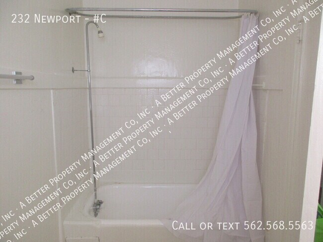 Building Photo - 232 Newport-#C