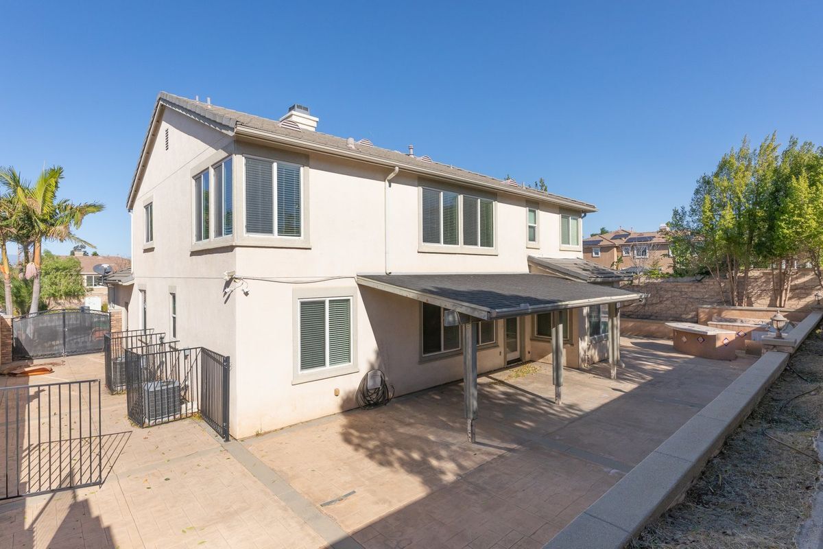 Building Photo - 636 Debora Rae Dr