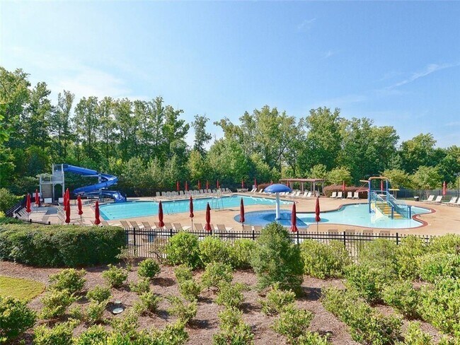 Building Photo - 5940 Weddington Dr