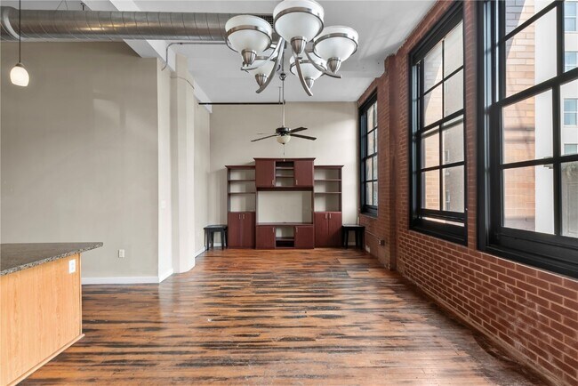 Building Photo - 1520 Washington Ave