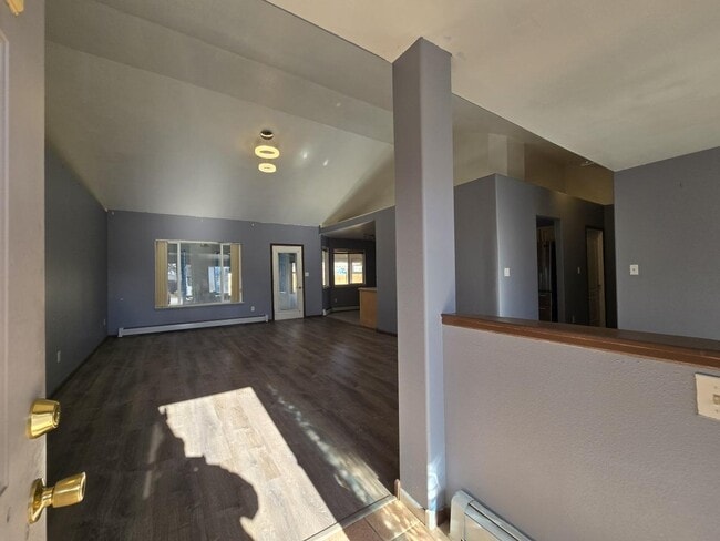 Building Photo - 3156 Arrowhead Dr