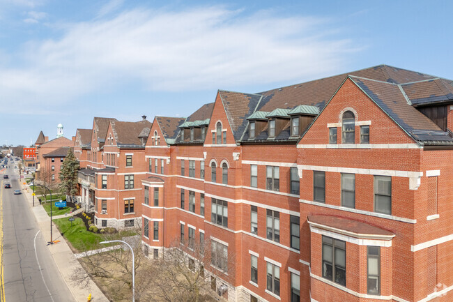 Building Photo - Victory Ridge Apartments