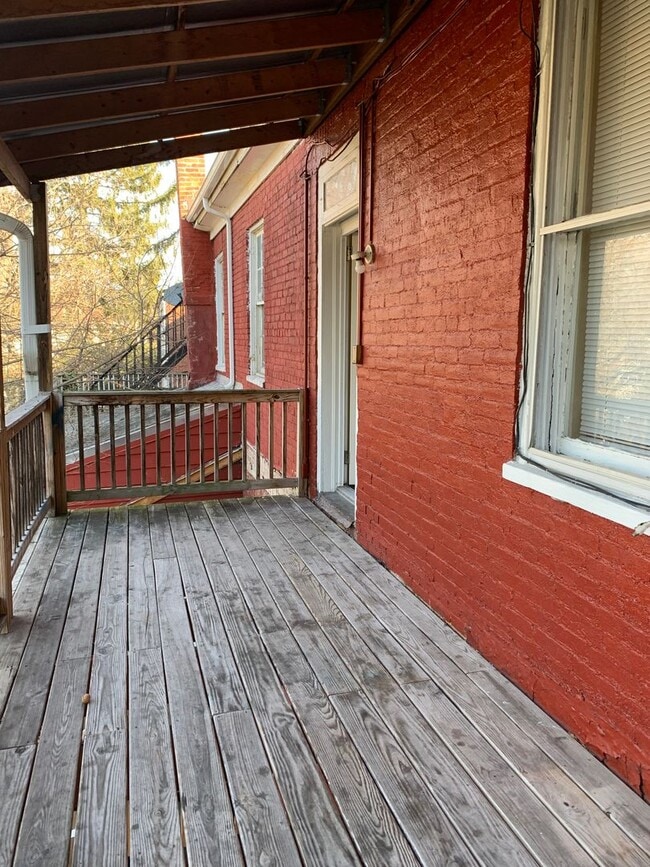 Building Photo - 135 S 2nd St