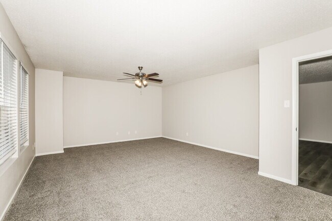 Building Photo - 8117 Retreat Ln