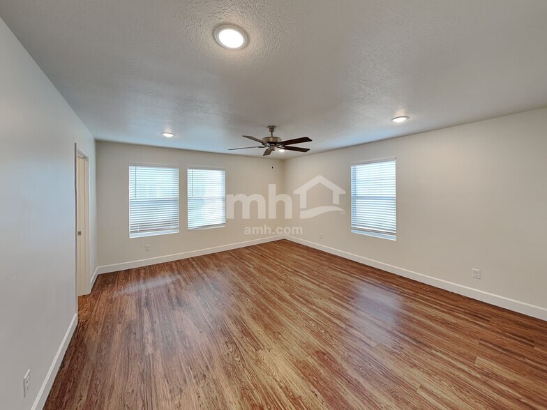 Building Photo - 6098 W Copper Hawk Dr