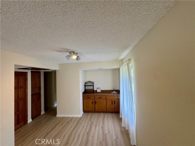 Building Photo - 9837 Vail Dr