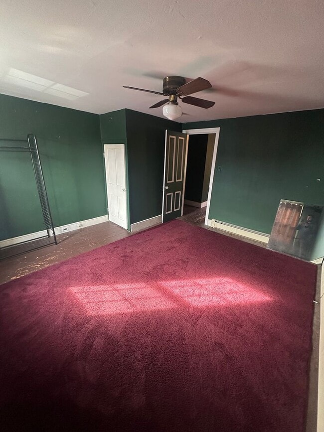 Building Photo - 451 Cherry St