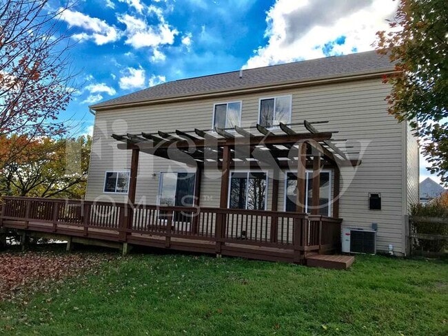 Building Photo - 6176 Fox Run Ln