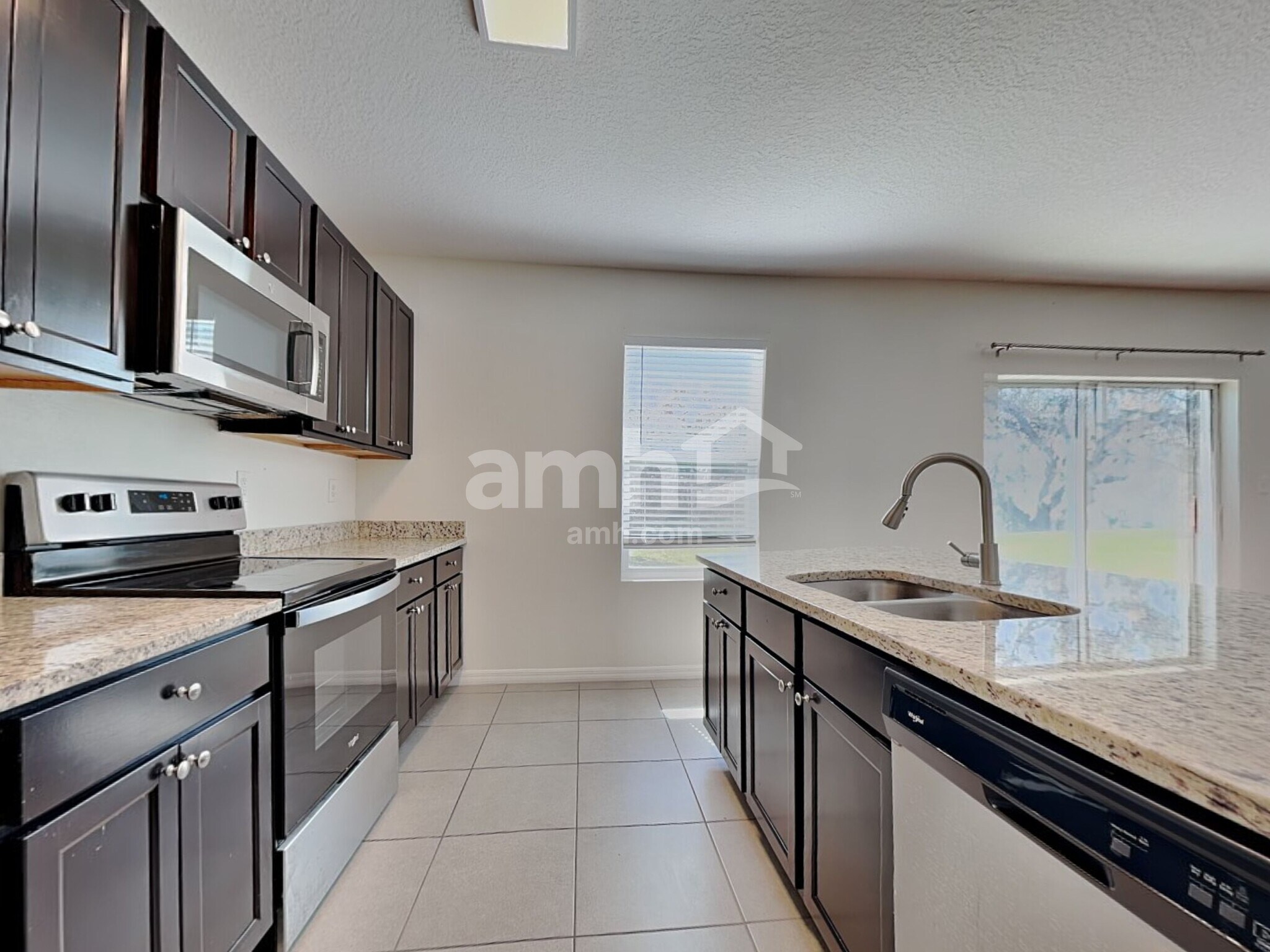 Building Photo - 35900 Jenny Lynne Cir