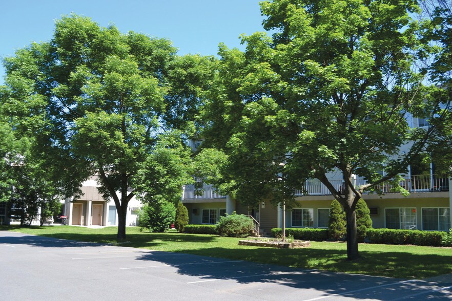 Greenbush Station 737 Columbia Turnpike East Greenbush NY 12061