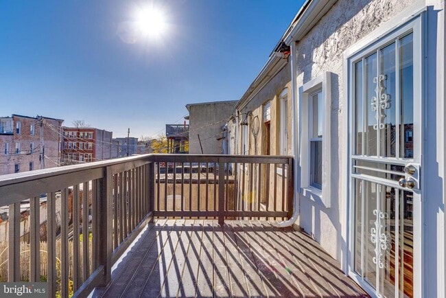Building Photo - 2323 Whittier Ave