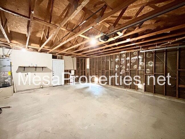 Building Photo - 16578 Odell Ave