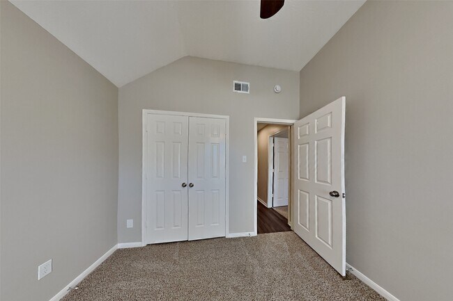 Building Photo - 9658 Therrell Dr