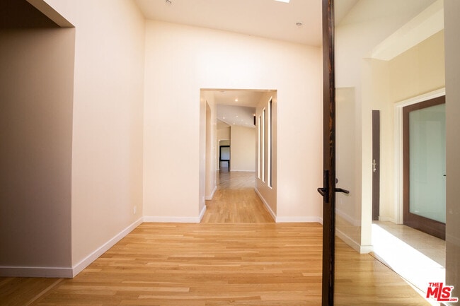 Building Photo - 20247 Piedra Chica Rd