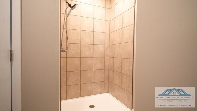 Building Photo - 2024 1st St SW