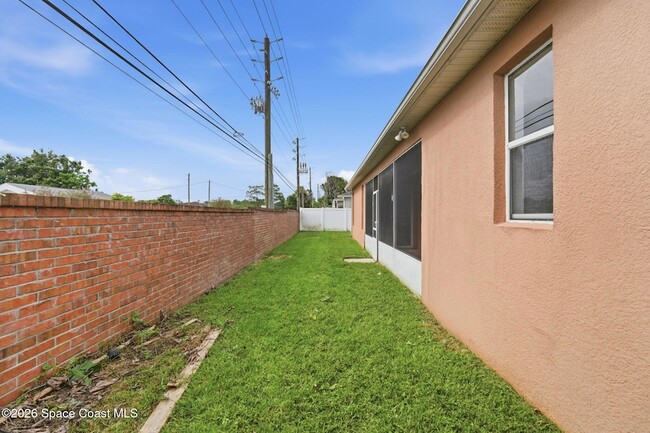 Building Photo - 13618 Old Dock Rd