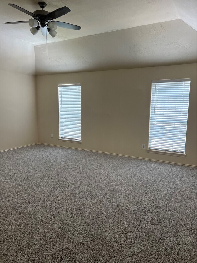 Building Photo - 13815 Fort Nelson Dr
