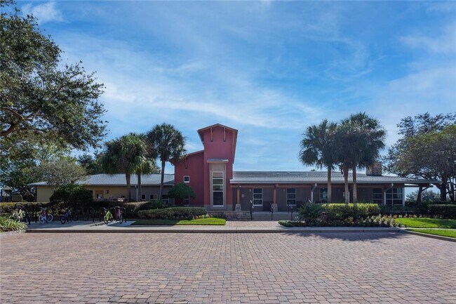 Building Photo - 4013 SW 51st Ct