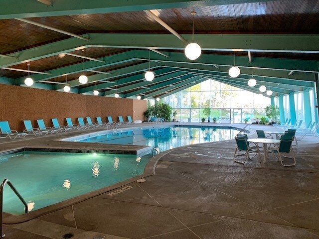 Building Photo - 12700 Lake Ave