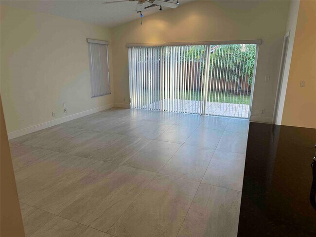 Building Photo - 19010 SW 10th St