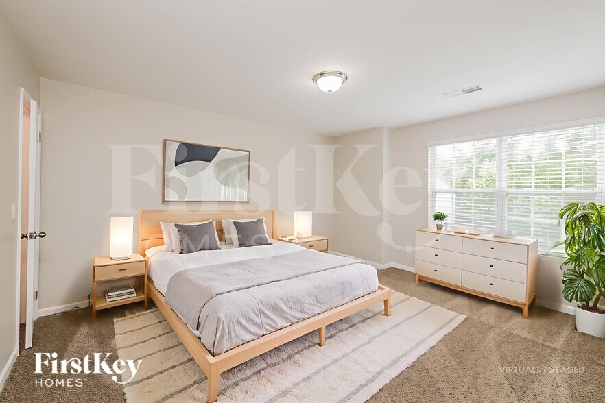 Building Photo - 1684 Castle Peak Dr