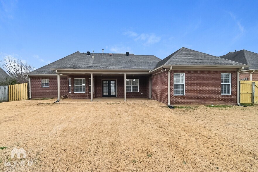 Building Photo - 1113 Deer Creek Dr