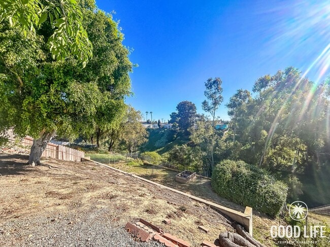 Building Photo - Beautiful 3B/2BA w/ Large Yard, 2 Car Garage & RV Parking!