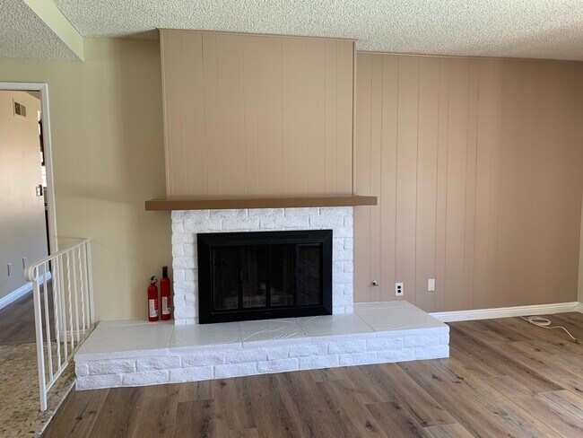 Building Photo - 2822 Caricia Dr