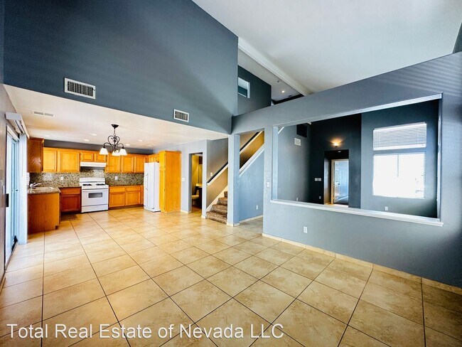 Building Photo - 5 br, 3 bath House - 4353 Silver Bay St