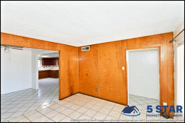 Building Photo - 3 bedroom in El Paso TX 79915