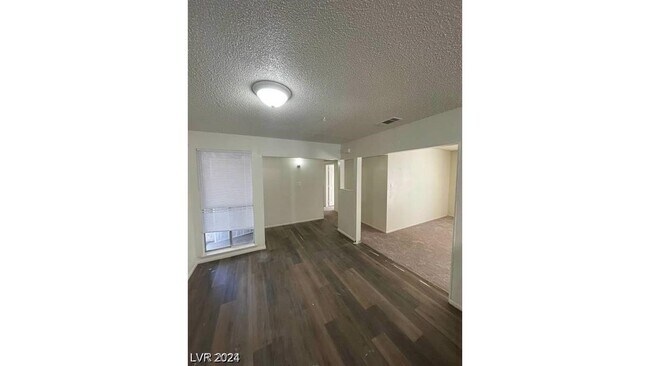 Building Photo - 3955 Ventura Way