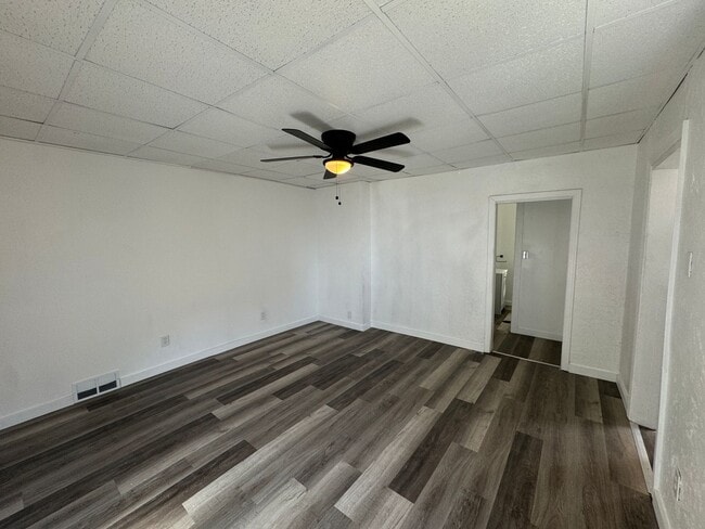 Building Photo - 4 BEDROOM HOME AVAILABLE NOW!!