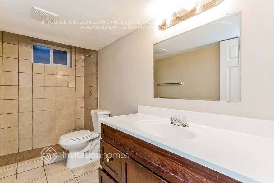 Building Photo - 12043 E Arizona Dr