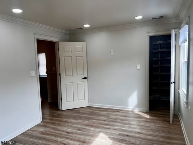 Building Photo - 51 Delaware St