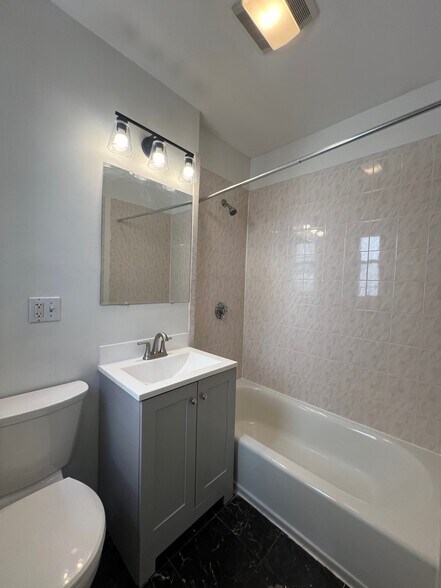 Building Photo - 38 Hemenway St