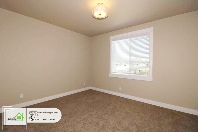 Building Photo - 6677 Bandito Dr