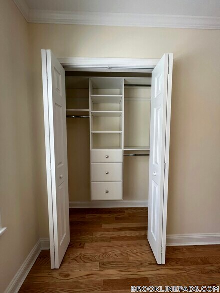 Building Photo - 103 Independence Dr