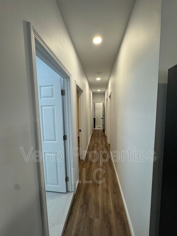 Building Photo - 351 4th St