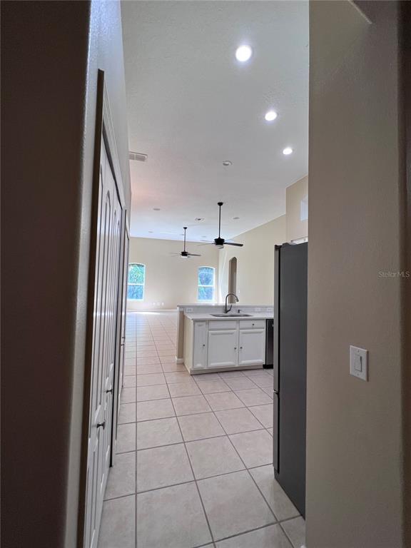 Building Photo - 1713 Winding Oaks Dr